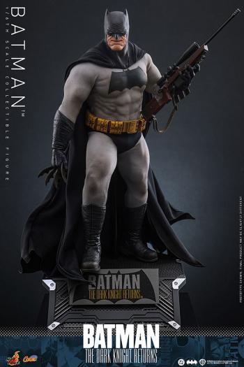 【予約2025年12月】コミック・マスターピース 『バットマン：ダークナイト・リターンズ』 1/6スケールフィギュア バットマン ホットトイズ